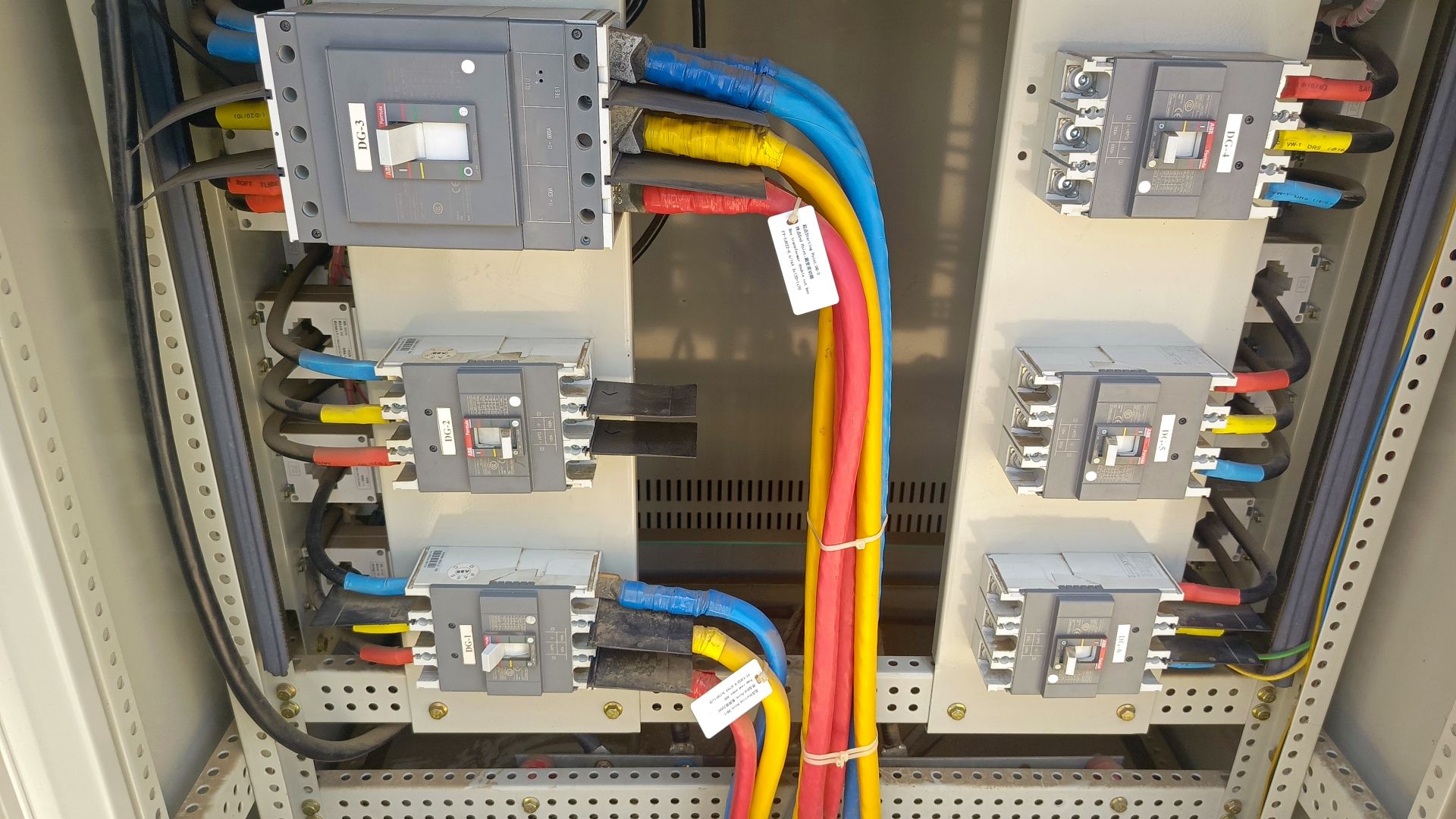 Distribution board and cabling work in a commercial building